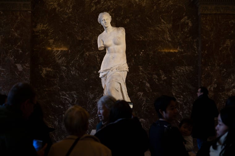 Musée du Louvre The Venus de Milo imago803102158