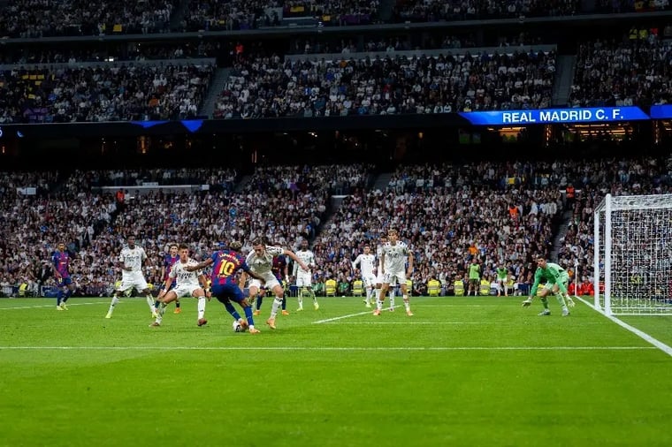 barcelona-vs-real-madrid-soccer-match-action
