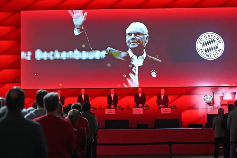 bayern-munich-tribute-event-stage-presentation.webp