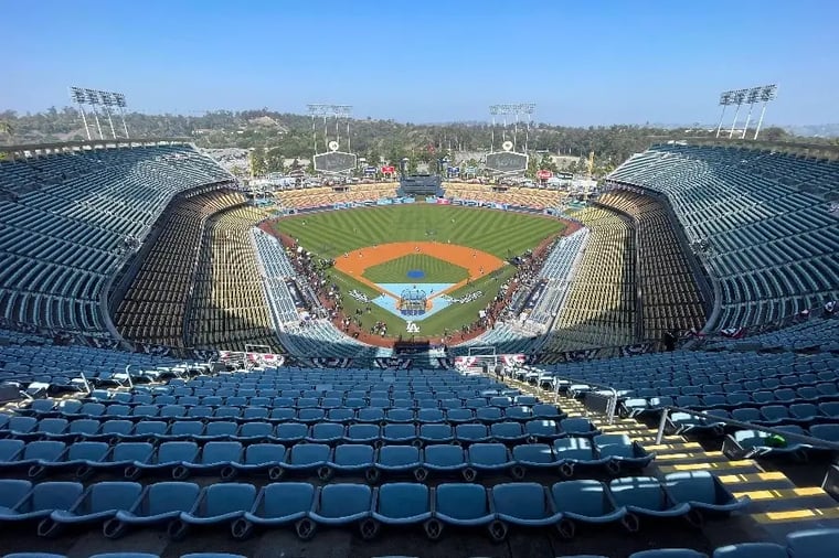 dodger-stadium-empty-seats-baseball-field
