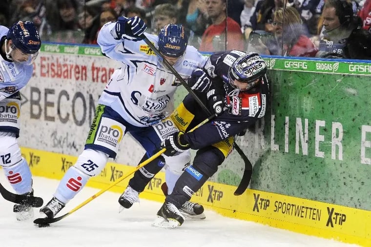 ice-hockey-players-competing-action-shot