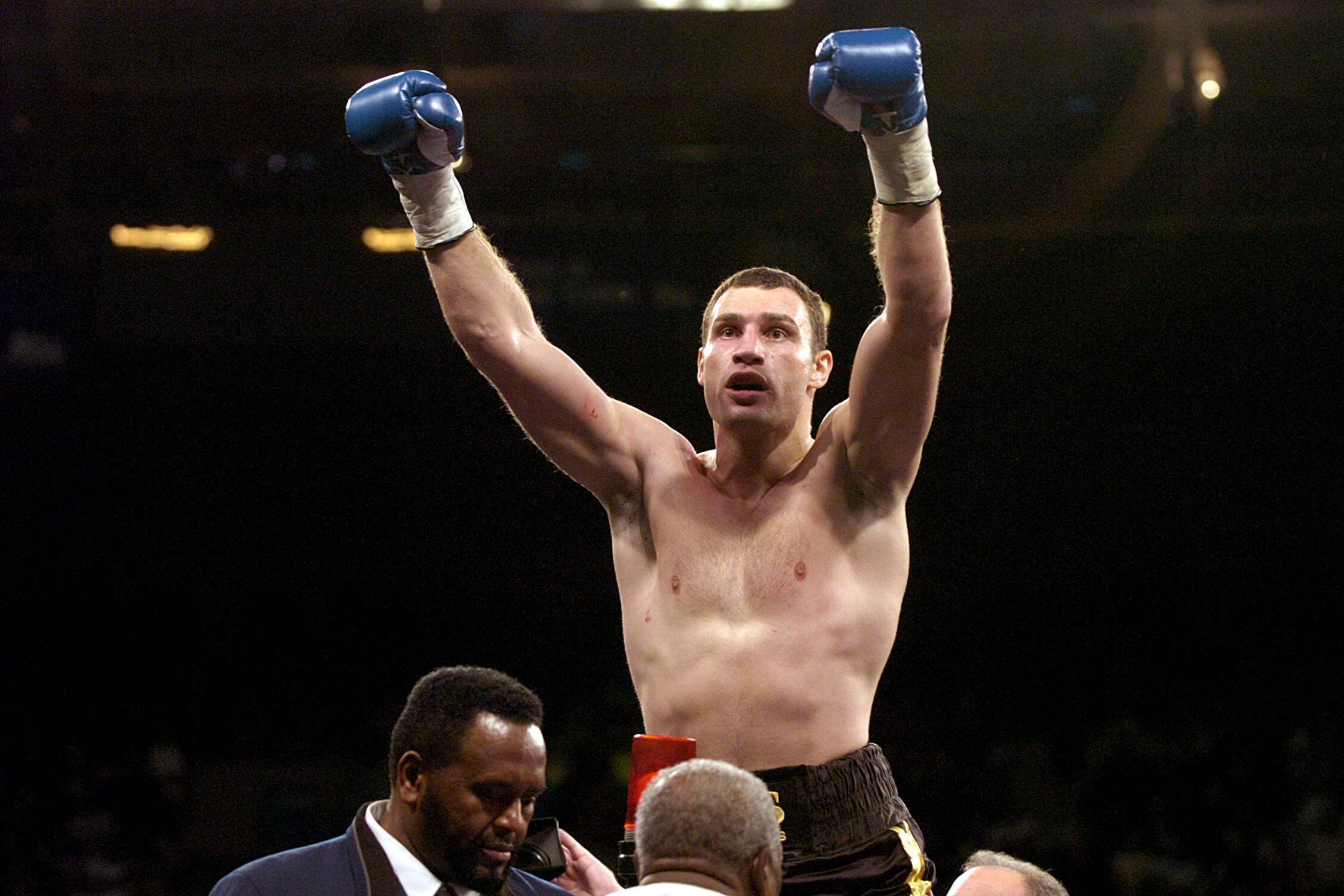 Winner Vitali Klitschko (Ukraine) celebrates after his clear triumph, Boxing, Men, WBC International, 2003