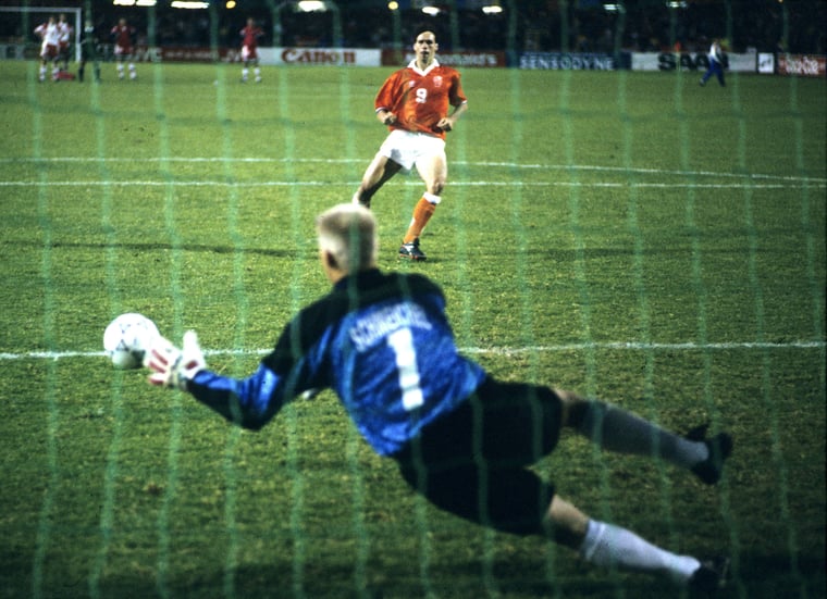 Marco van Basten misses against goalkeeper Peter Schmeichel EURO 1992