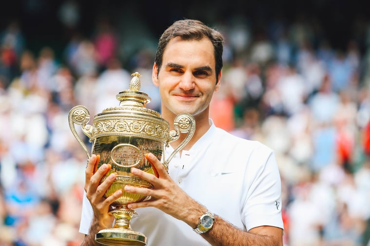 Roger Federer Wimbledon trophy tennis 2017