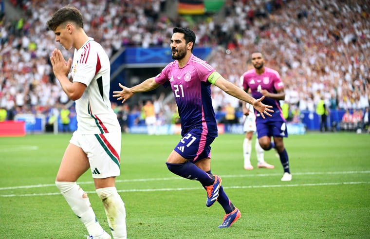 Gündogan celebrates his goal