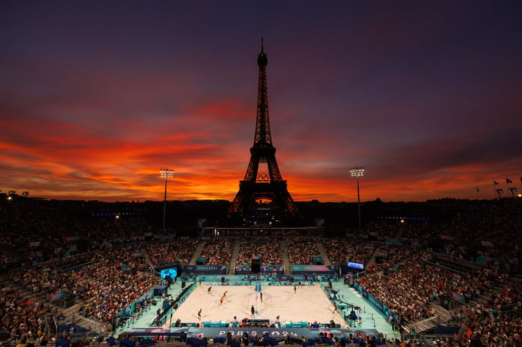 sunset eiffel tower volleyball paris 2024