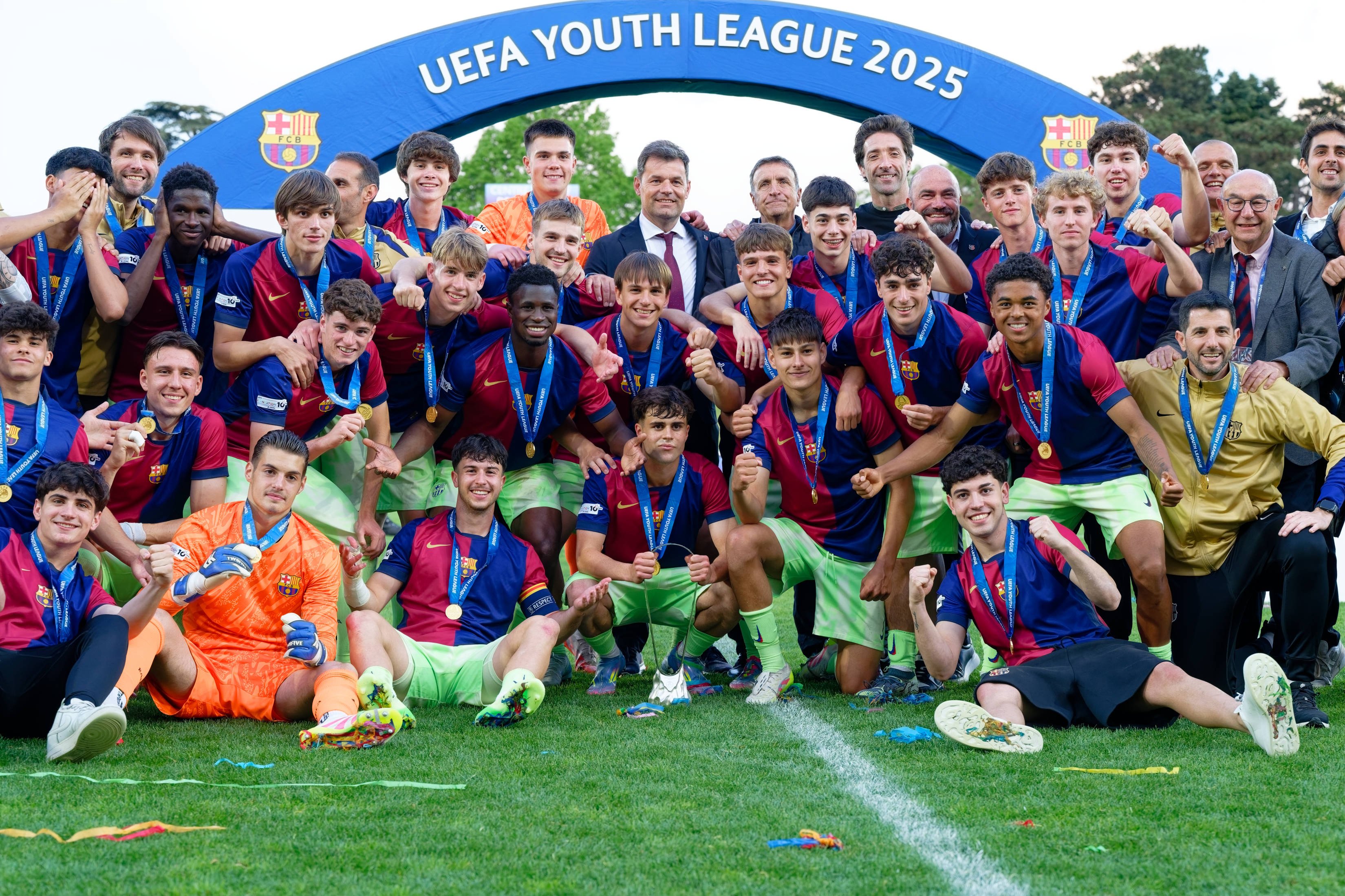 Foto von den Siegern der UEFA Youth League FC Barcelona