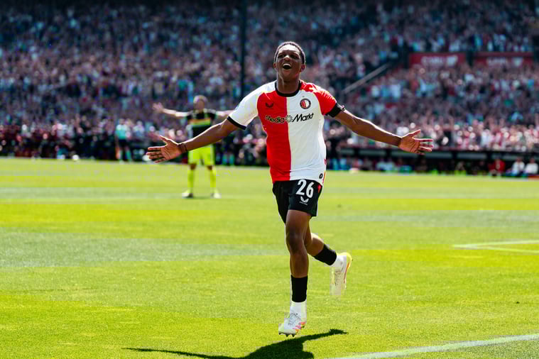 Photo of Givairo Read celebrating his goal.