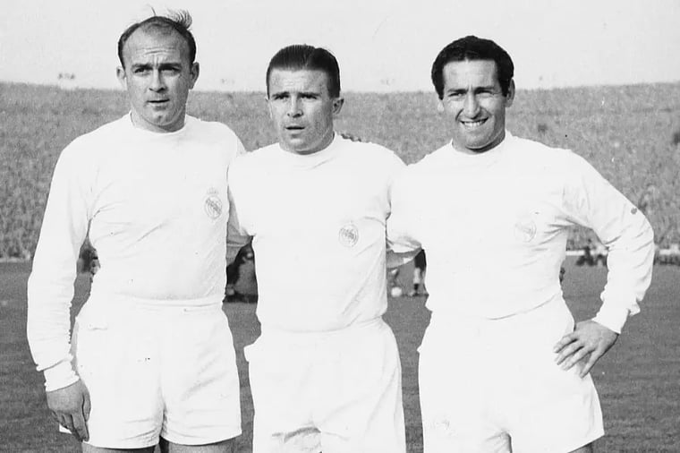 real-madrid-players-vintage-photo-soccer-history