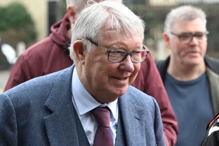 sir-alex-ferguson-arrives-scottish-premiership-mat