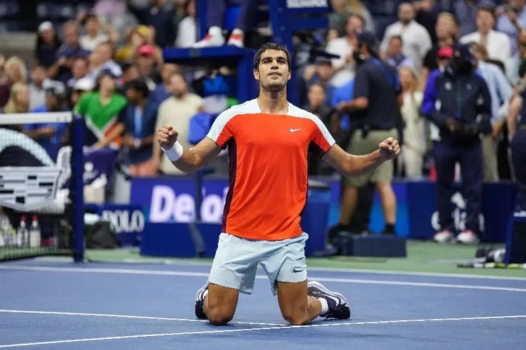 tennis-player-celebrating-victory-court (1)